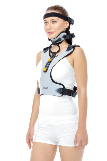 Dampigo ORX-B211, Minevra ortezi (gri, plastik/metal, (S, 33-37 cm), (M, 38-42 cm), (L, 42-46  cm)). Boyun ve üst omurga bölgesini tamamen sabitleyerek güçlü destek sağlar, ciddi yaralanmalarda ve ameliyat sonrası iyileşme sürecinde kullanılır.