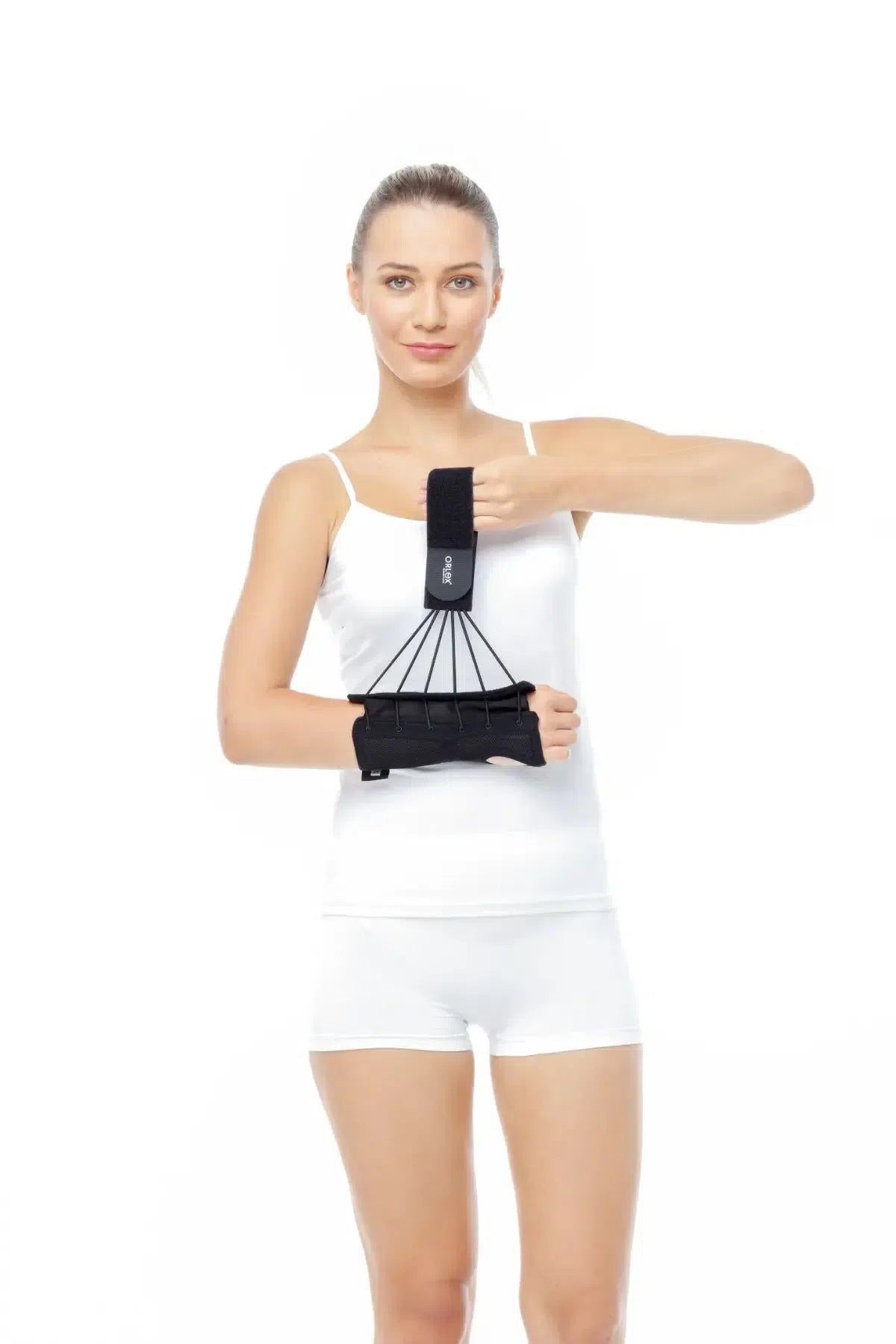 Dampigo ORX-E74 Bağcıklı El Bilek Ateli, anatomik alüminyum destekli, delikli kumaşlı. Bağcıklı, kişisel ayarlı, konforlu destek, cilt dostu.